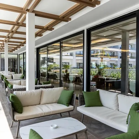 Fafa Aqua Palace & Golem (Tirana)