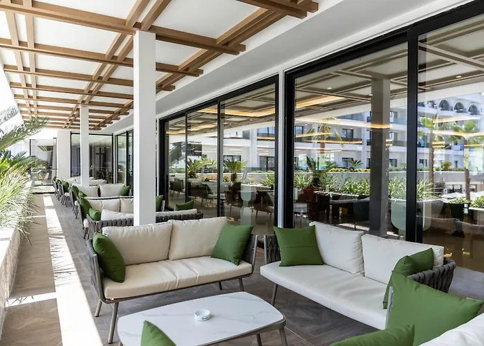 Fafa Aqua Palace & 골렘